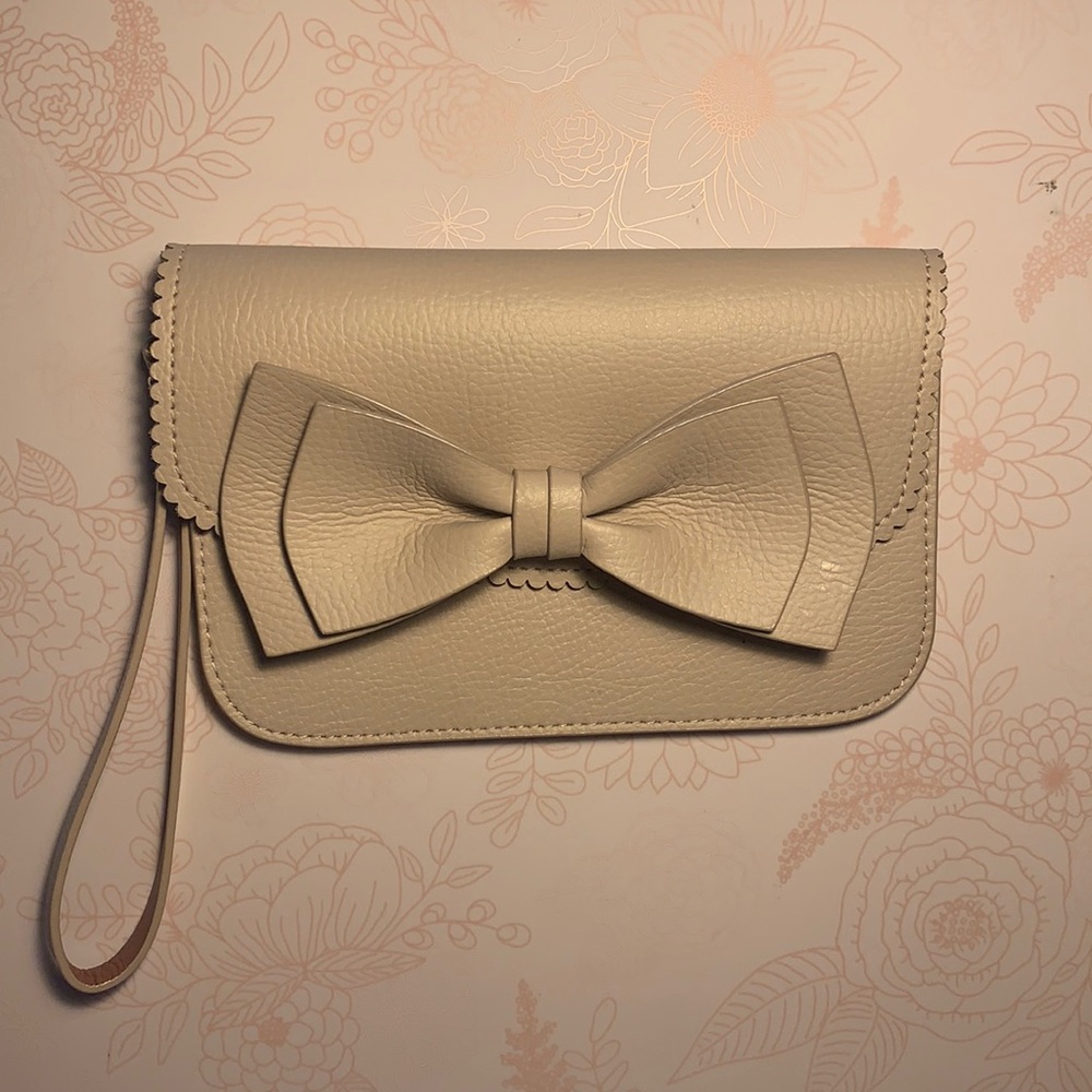 Kate Spade leather wristlet